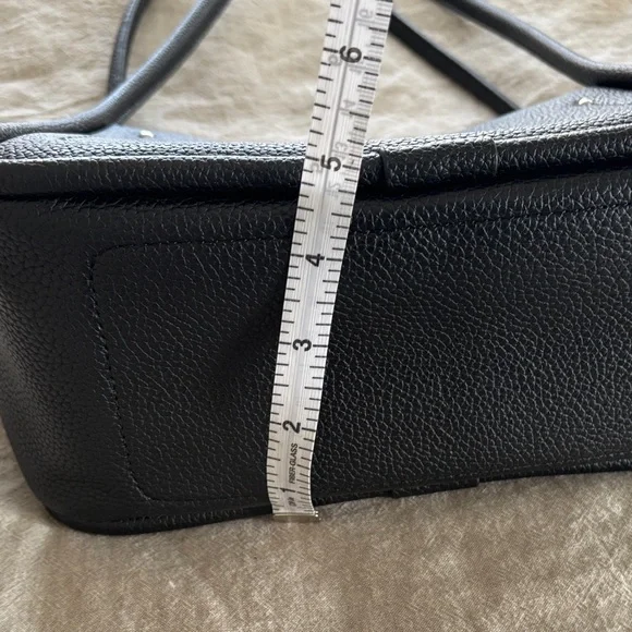 Classic Women's Handbag Set - Picture 14 of 16